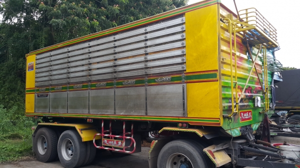 ขายรถพ่วง 24 ล้อ แม่-ลูก กระบะเนียมคอกเกษตรดั้ม อู่.ST HINO PROFIA เครื่อง.K13C-355 คอมมอน์ลเร็ว เกียร์ 7 เกียร์์ เดินหน้า  รถสวยราคาย้อม.1700000 ต่อรอง สนใจรีบจองด่วน