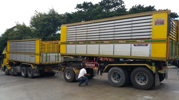 ขายรถพ่วง 24 ล้อ แม่-ลูก กระบะเนียมคอกเกษตรดั้ม อู่.ST HINO PROFIA เครื่อง.K13C-355 คอมมอน์ลเร็ว เกียร์ 7 เกียร์์ เดินหน้า  รถสวยราคาย้อม.1700000 ต่อรอง สนใจรีบจองด่วน