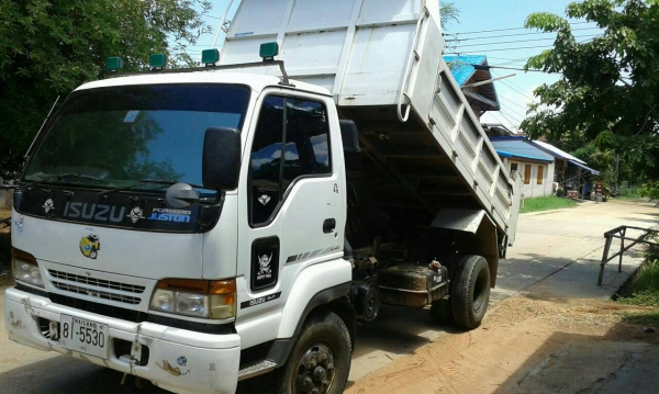 หกล้อดั้ม