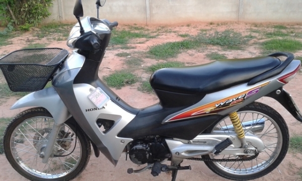 ขายเวฟ100ปี50----15500บาท