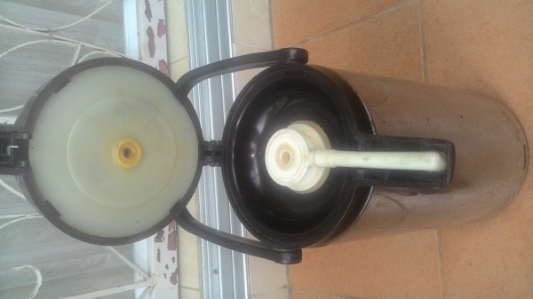 ขาย กระติกเก็บน้ำร้อน ของเก่า สะสม ตรานกยูง ใช้งานได้สภาพดี ขาย กระติกเก็บน้ำร้อน ของเก่า สะสม ตรานกยูง ใช้งานได้สภาพดี