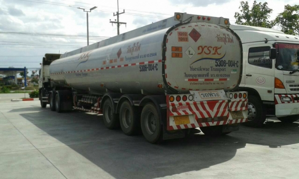 หัวลาก ฮีโน้ 380 ปี53 พร้อมหาง3เพา บรรทุกน้ำมัน 40,000ลิต สภาพดีสวยพรีอมใช้งาน หัวลาก ฮีโน้ 380 ปี53 พร้อมหาง3เพา บรรทุกน้ำมัน 40,000ลิต สภาพดีสวยพรีอมใช้งาน