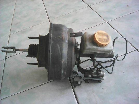 หม้อลมเบรค  ดีแม็ค