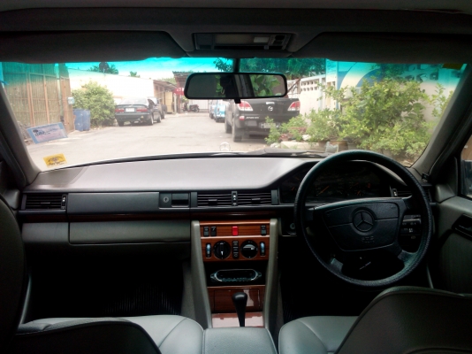 วันนี้เท่านั้นครับขาย benz 280E 1993 ตัวประกอบนอก รถสวย สภาพดี วันนี้เท่านั้นครับขาย benz 280E 1993 ตัวประกอบนอก รถสวย สภาพดี