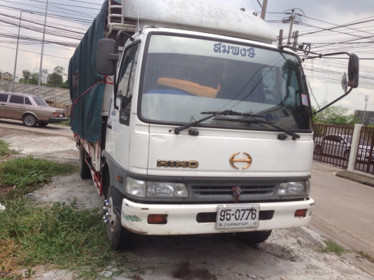 HINO. FC4JHKA. 2002