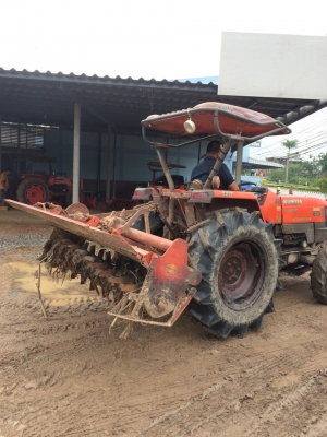 ขายรถไถ KUBOTA L4508 พร้อมดันหน้า โรตารี่ ทะเบียนพร้อมโอน ราคา 225,000 อ.แกลง จ.ระยอง สอบถาม 0818618678 id line=carbonthai id line=0818618678