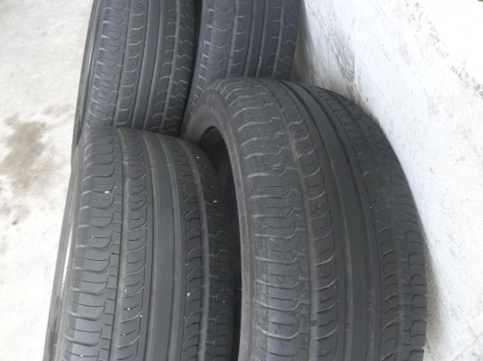 ยาง Hankok 235/50R19ปี5010 สวยๆ 4 เส้น ราคา 3500 บาท