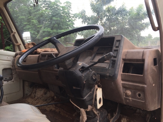 KM779ติดเครน2.5ทะเบียนพร้อมโอนครับ KM779ติดเครน2.5ทะเบียนพร้อมโอนครับ