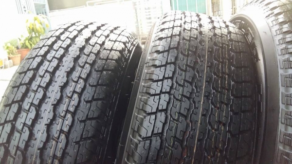 ขายยางป้ายแดง Bridgestone dueler h/t 245/65r17 ยางผลิตสัปดาห์ที่27 ปี14 ตุ่มและสีที่หน้ายางมีทุกเส้นครับ ขายทั้งชุด 14,900 บาทครับ สนใจติดต่อเล็กคลองสามครับ 081-3747940 ขายยางป้ายแดง Bridgestone dueler h/t 245/65r17 ยางผลิตสัปดาห์ที่27 ปี14 ตุ่มและสีที่หน้ายางมีทุกเส้นครับ ขายทั้งชุด 14,900 บาทครับ สนใจติดต่อเล็กคลองสามครับ 081-3747940