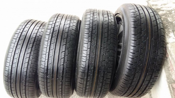 ขายล้อแม็กมือ2 lenso pda 17" พร้อมยางปี14 สนใจติดต่อเล็กคลองสามครับ 081-3747940