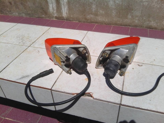 ขายไฟเลี้ยวporsche 928 ขายไฟเลี้ยวporsche 928