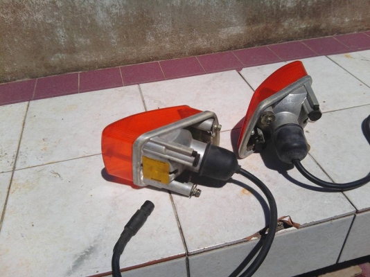 ขายไฟเลี้ยวporsche 928 ขายไฟเลี้ยวporsche 928