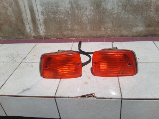 ขายไฟเลี้ยวporsche 928