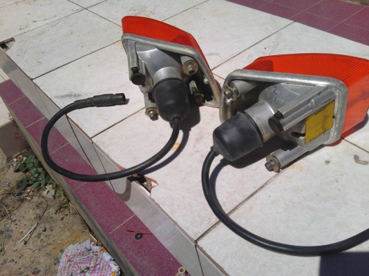 ขายไฟเลี้ยวporsche 928 ขายไฟเลี้ยวporsche 928