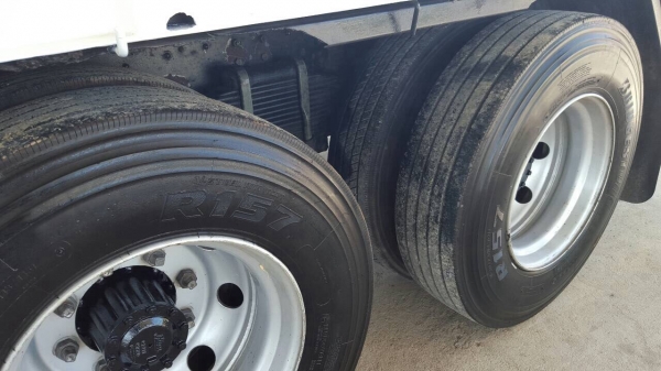 ขาย HINOFL1J 220 แรงม้า พื้นเรียบยาว 7.50 เมตร ขาย HINOFL1J 220 แรงม้า พื้นเรียบยาว 7.50 เมตร