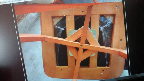 ขายโต๊ะไม้ยาง พร้อมเก้าอี้หมุนได้รอบ 4 ตัว (ตามรูป) อยู่เขตหนองแขม กรุงเทพฯ ขายโต๊ะไม้ยาง พร้อมเก้าอี้หมุนได้รอบ 4 ตัว (ตามรูป) อยู่เขตหนองแขม กรุงเทพฯ