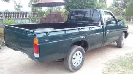 นิสสัน บิ๊กเอ็ม ฝาแดง