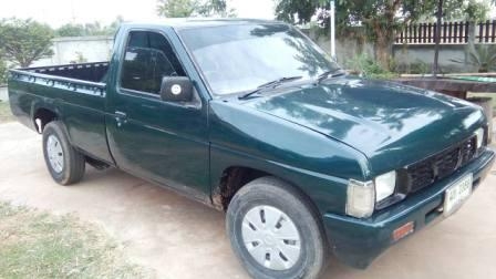 นิสสัน บิ๊กเอ็ม ฝาแดง