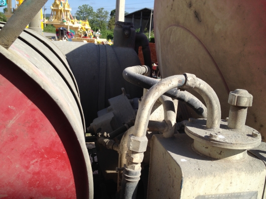 ขายด่วนรถโม่ปูนเก่านอก 2.5 คายาบ้า ขายด่วนรถโม่ปูนเก่านอก 2.5 คายาบ้า