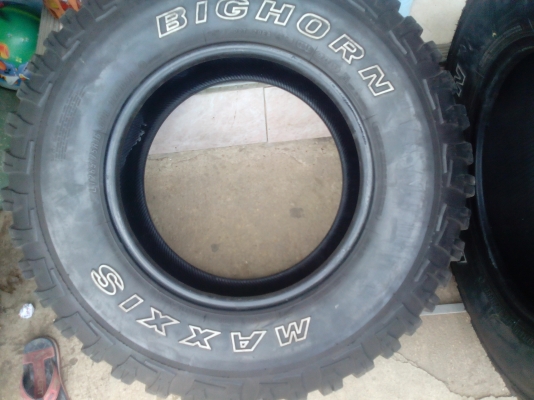 ขายยาง MAXXIS mud 762 ขนาด265/75/16 สวยๆครับ