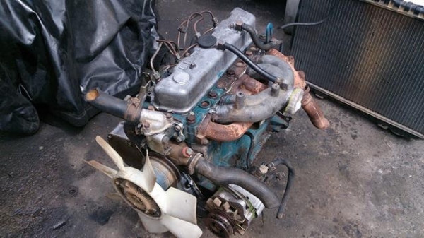 ขายเครื่องยนต์ Nissan Sd23สวยๆ