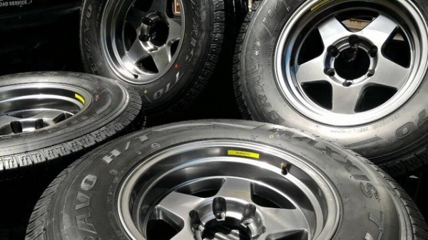 ขายยางใหม่ ปี 15  265 x 70 R 16  พร้อมล้อ  Lenso Bradley