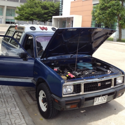 ขาย ISUZU KB พร้อมใช้ เดิมบางทั้งคันหายากสภาพนี้ ขาย 69,000 บาท ติดต่อ เอ๋ โทร.092-6356419