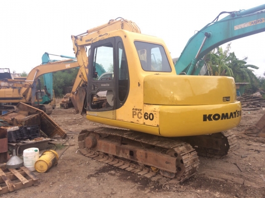 ขายรถแมคโครPC60-7สภาพพร้อมใช้คับสนใจติดต่อ0851562314บอยคับ