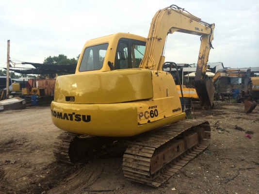 ขายรถแมคโครPC60-7สภาพพร้อมใช้คับสนใจติดต่อ0851562314บอยคับ