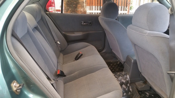 ขายนิสสันบลูเบิร์ด SSS เครื่องเดิม2.0 เกียร์ออโต้ แอร์เย็น รถสวยพร้อมใช้