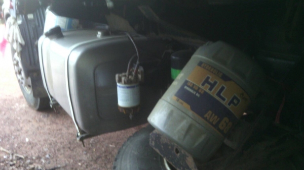 รถบรรทุก 2 เพลาดั้มพ์ แม่-ลูก ยี่ห้อ HINO รุ่น MAGA 260 ปี 46 รถซื้อป้ายแดงใช้มือเดียว สภาพสวย เครื่งเดิม เกียร์เดิม กระบะแม่-ลูกปีเดียวกัน สนใจติดต่อ 0835601591 หรือ 0903494058