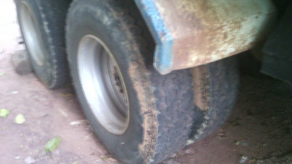 รถบรรทุก 2 เพลาดั้มพ์ แม่-ลูก ยี่ห้อ HINO รุ่น MAGA 260 ปี 46 รถซื้อป้ายแดงใช้มือเดียว สภาพสวย เครื่งเดิม เกียร์เดิม กระบะแม่-ลูกปีเดียวกัน สนใจติดต่อ 0835601591 หรือ 0903494058