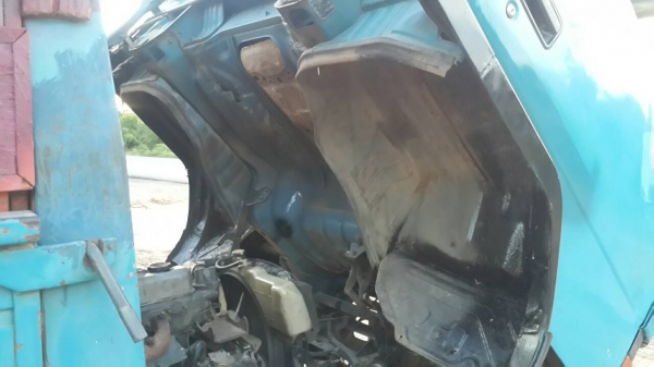 6ล้อMITSUBISHI CANTER เครื่องดี สภาพดี แชชซีสวย เอกสารพร้อมโอน 0857698049 0887115178