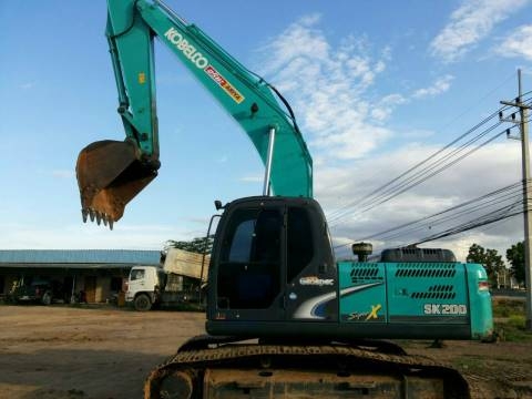 ขายรถแบคโฮ KOBELCO sk200-8YN12SUPER-X 5,XXXชั่วโมง ราคา2,500,000