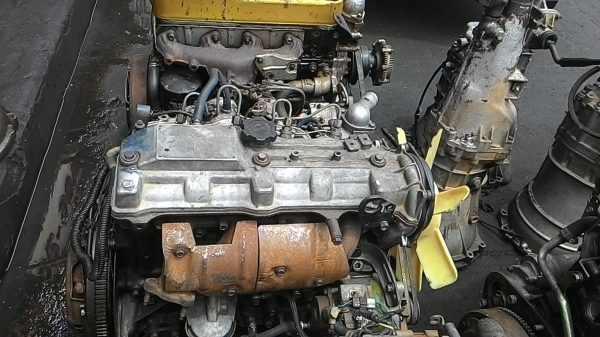 เครื่อง Toyota 2400 2l hero เครื่องสวยพร้อมเกีร์ย รับประกัน