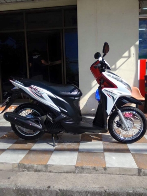 ขายถูกๆ Click 125 i ปี 2556 ใหม่ล่าสุด รุ่น tune up รถสวยจริง สวยมากๆ คุ้มยิ่งกว่าคุ้ม ขายถูกๆ Click 125 i ปี 2556 ใหม่ล่าสุด รุ่น tune up รถสวยจริง สวยมากๆ คุ้มยิ่งกว่าคุ้ม