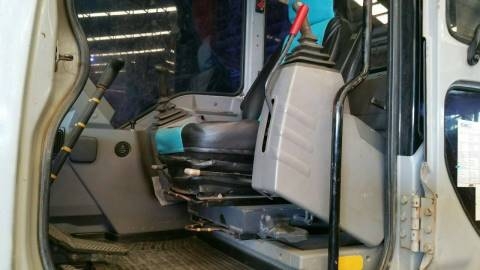 ขายรถแบคโฮ KOBELCO sk 200-6 YN-10 เล่มทะเบียนสวยพร้อมใช้ราคา 1,650,000 ขายรถแบคโฮ KOBELCO sk 200-6 YN-10 เล่มทะเบียนสวยพร้อมใช้ราคา 1,650,000