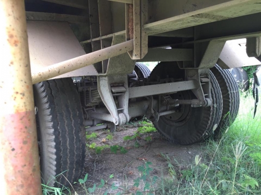 18 ล้อหัวลาก 2 เพลาและหางพื่้นเรียบ 2 คาน 290 แรง รถสภาพสวย พร้อมใช้ ยางสภาพดี