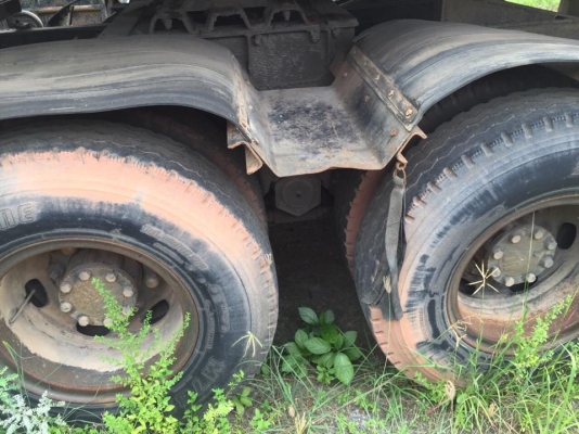 (18ล้อ)..10ล้อหัวลาก 250 แรง 2 เพลาและหางพื้นเรียบยาว 12 ม 2 คาน รถสวยสภาพดีมาก เดิมๆสวย รถห้างแท้