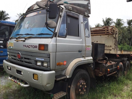 (18ล้อ)..10ล้อหัวลาก 250 แรง 2 เพลาและหางพื้นเรียบยาว 12 ม 2 คาน รถสวยสภาพดีมาก เดิมๆสวย รถห้างแท้