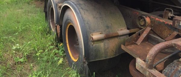 (18ล้อ)..10ล้อหัวลาก 250 แรง 2 เพลาและหางพื้นเรียบยาว 12 ม 2 คาน รถสวยสภาพดีมาก เดิมๆสวย รถห้างแท้