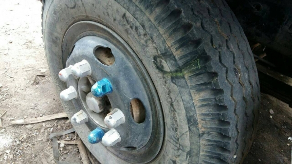 6ล้อISUZU JCM ยาว 5.5 ม. (เครื่อง185แรง 6BF)เครน 3ตัน สามปอก สองชัก พวงมาลัยพาว์เวอร์ ช่วงล่างใหญ่ ขาย 360,000 (ศุภากร 081-4252943)