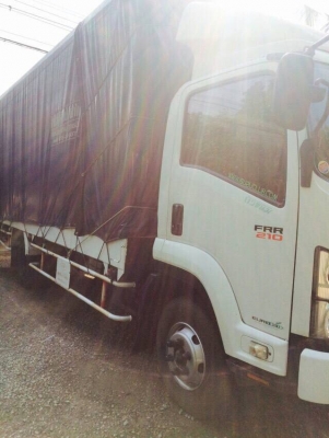 รถตู้แห้ง isuzu 210 ปี53 ติดต่อ080-1405528