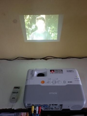 เครื่องฉายภาพโปรเจคเตอร์