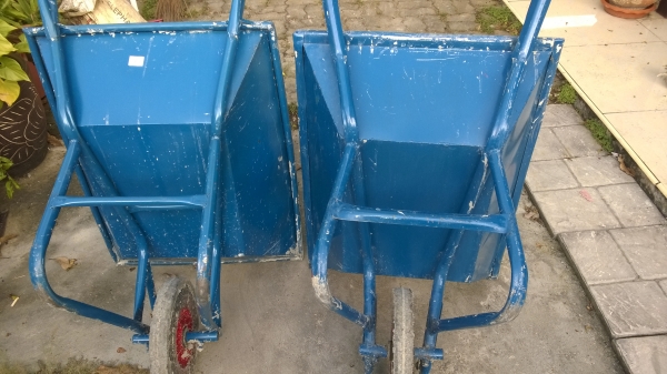 ขายรถเข็นปูน