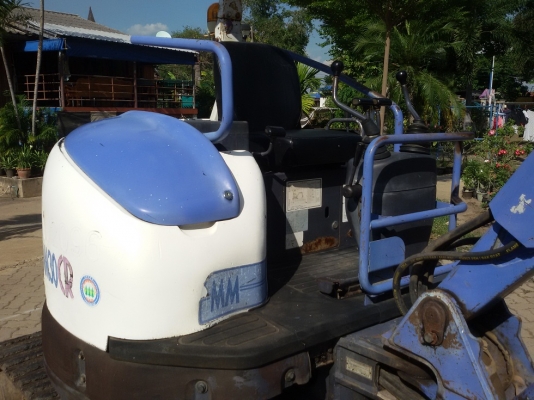 ขายแบคโฮ MITSUBISHI MM30 CR-2