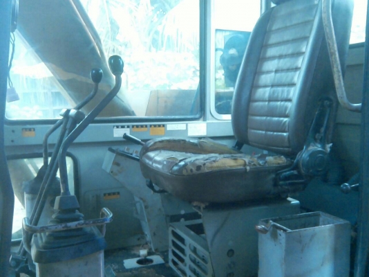 ขายแม็คโคร KOMATSU PC,60~5 สภาพพร้อมใช้งาน เครื่องปั้มดีเยี่ยมเอวแน่น เดินเบาฉีกเลี้ยวได้สบายครับ เอกสารใบแจ้งจำหน่าย