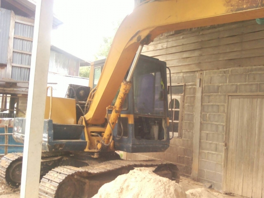 ขายแม็คโคร KOMATSU PC,60~5 สภาพพร้อมใช้งาน เครื่องปั้มดีเยี่ยมเอวแน่น เดินเบาฉีกเลี้ยวได้สบายครับ เอกสารใบแจ้งจำหน่าย