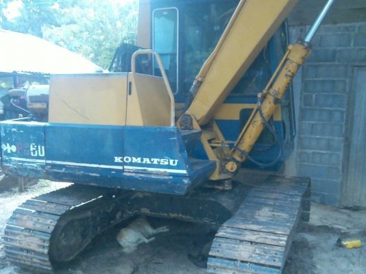 ขายแม็คโคร KOMATSU PC,60~5 สภาพพร้อมใช้งาน เครื่องปั้มดีเยี่ยมเอวแน่น เดินเบาฉีกเลี้ยวได้สบายครับ เอกสารใบแจ้งจำหน่าย