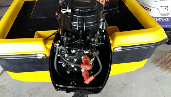 ขออนุญาติขาย....  เรือไฟเบอร์ 11 ฟุต ค่าย BFC. เครื่อง ยามาบิชิ 15 แรงหางสั้น + ถังน้ำมันใหม่ + หลังคาใหม่คับ ( เรือ และ เครื่อง สภาพนางฟ้าเลย )  " ราคา 55,555 บาท "  เติมน้ำมันซิ่งได้เลย.....  สนใจติดต่อ 0891624420 ID.  jdedd38